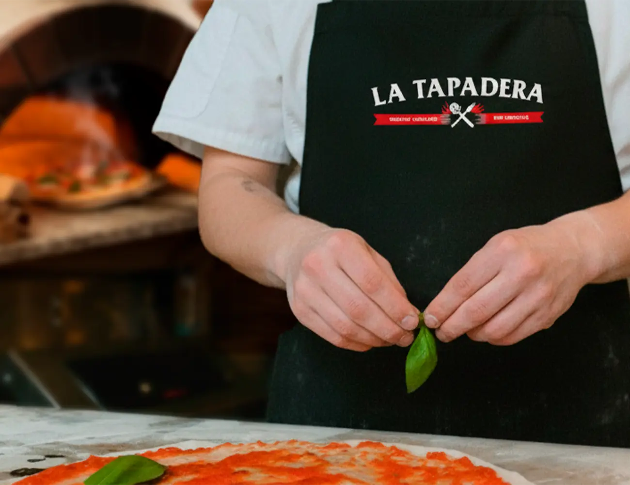 La Masa Perfecta: El Sabor Inconfundible del Horno de Leña